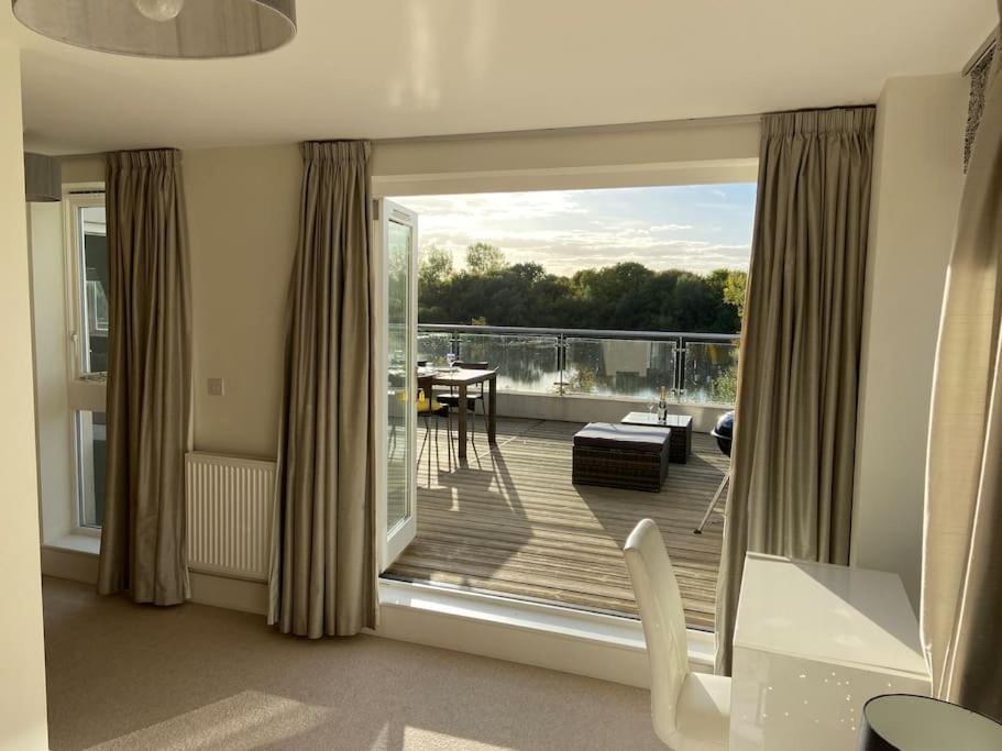 Reed Warbler - Hm111 - Lower Mill Estate Penthouse Apartment With Spa Access Somerford Keynes Exterior foto
