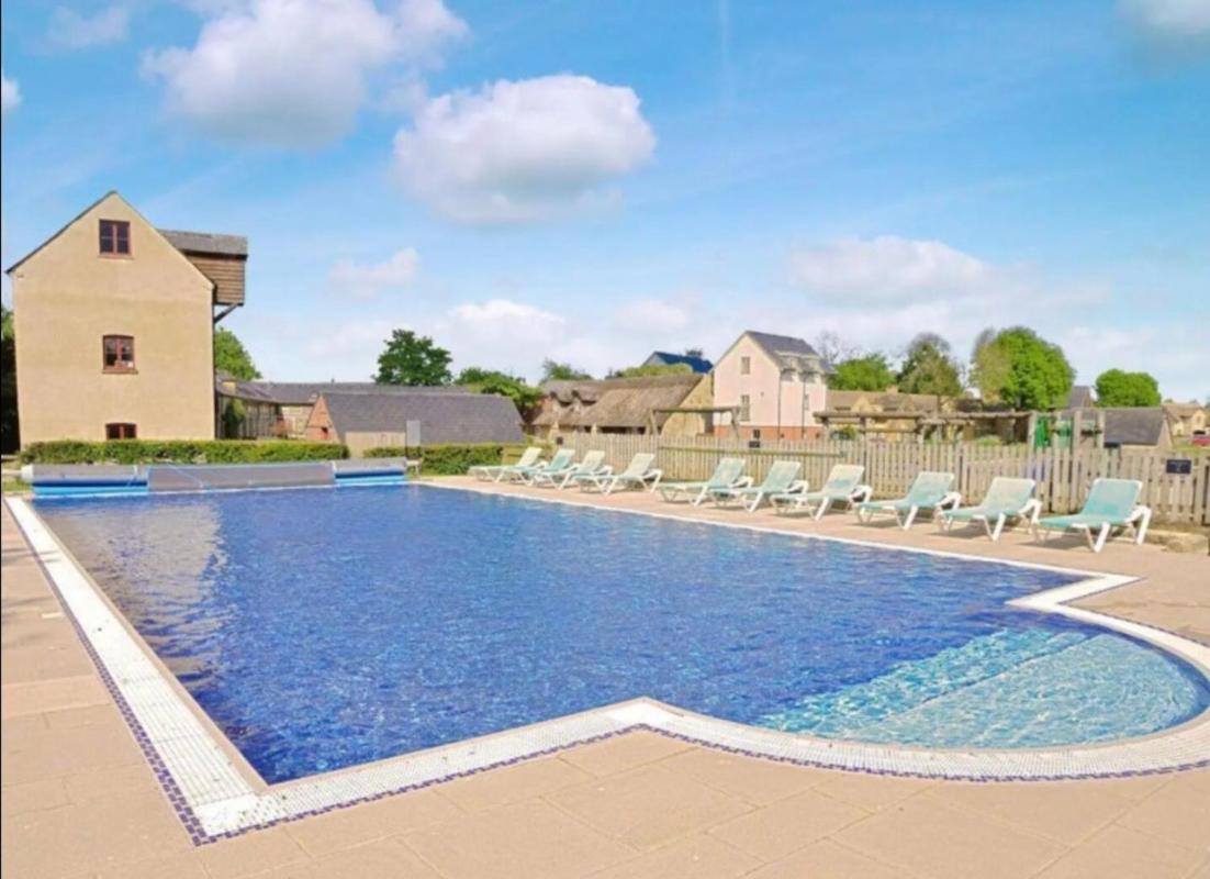 Reed Warbler - Hm111 - Lower Mill Estate Penthouse Apartment With Spa Access Somerford Keynes Exterior foto